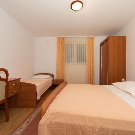 Apartmani Biser Tucepi Luaran gambar