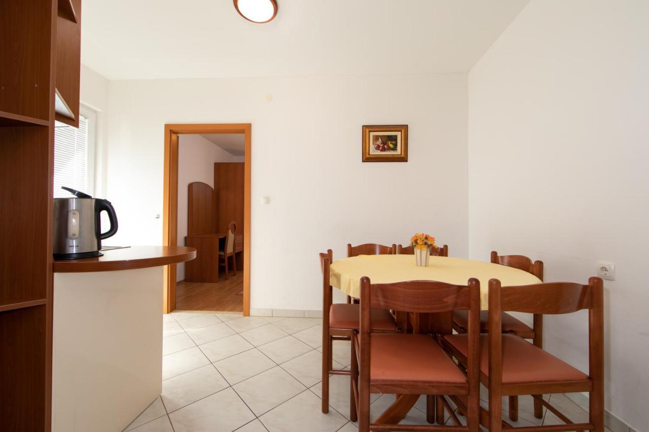 Apartmani Biser Tucepi Luaran gambar