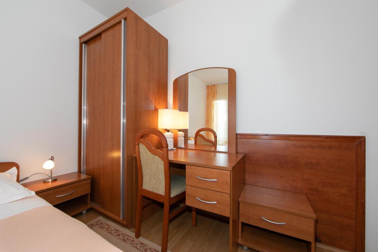 Apartmani Biser Tucepi Luaran gambar