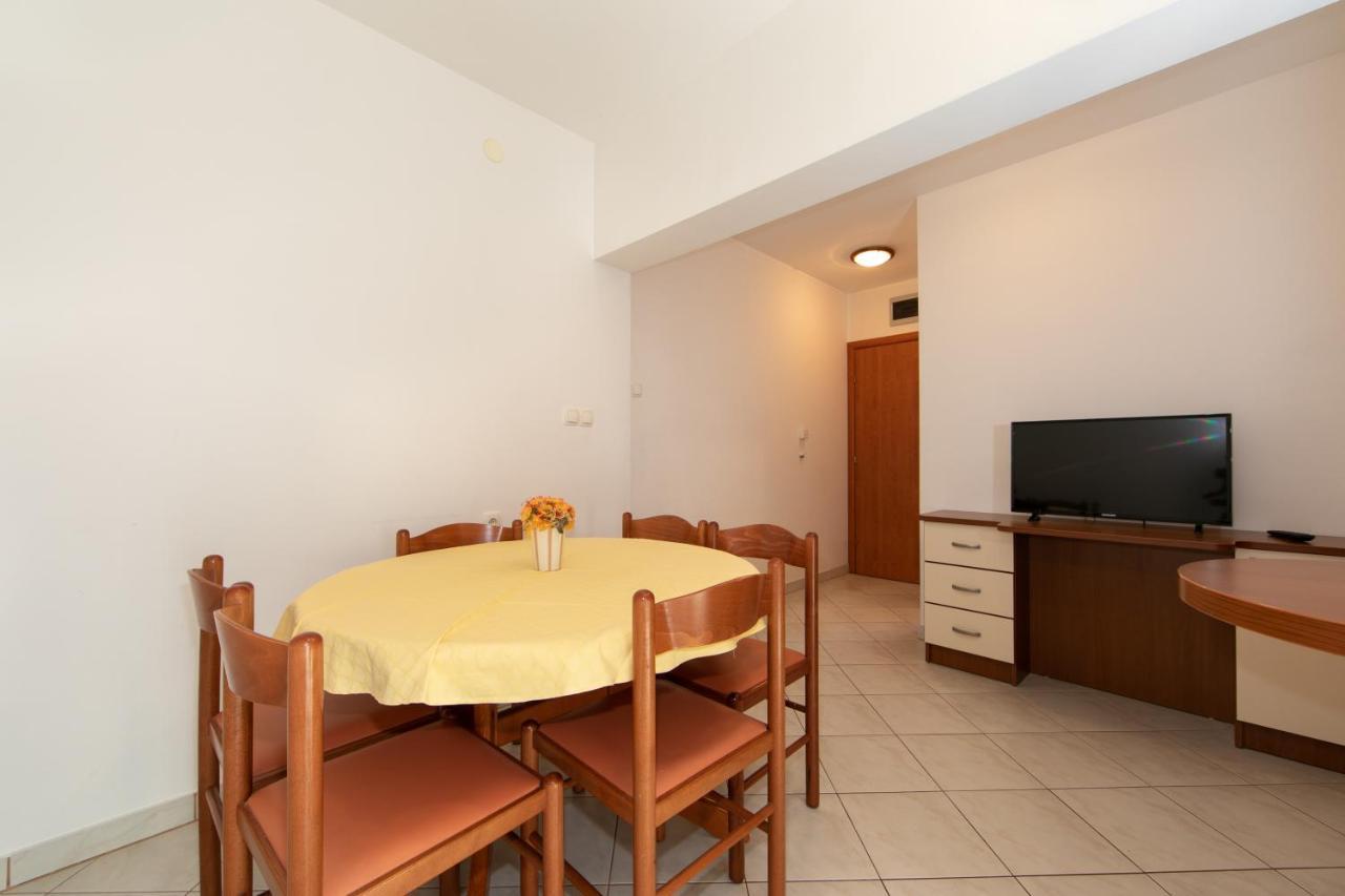 Apartmani Biser Tucepi Luaran gambar