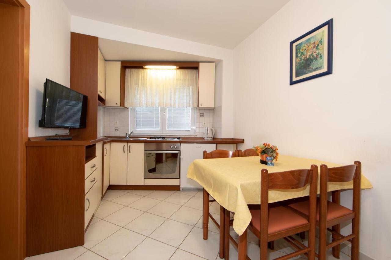 Apartmani Biser Tucepi Luaran gambar
