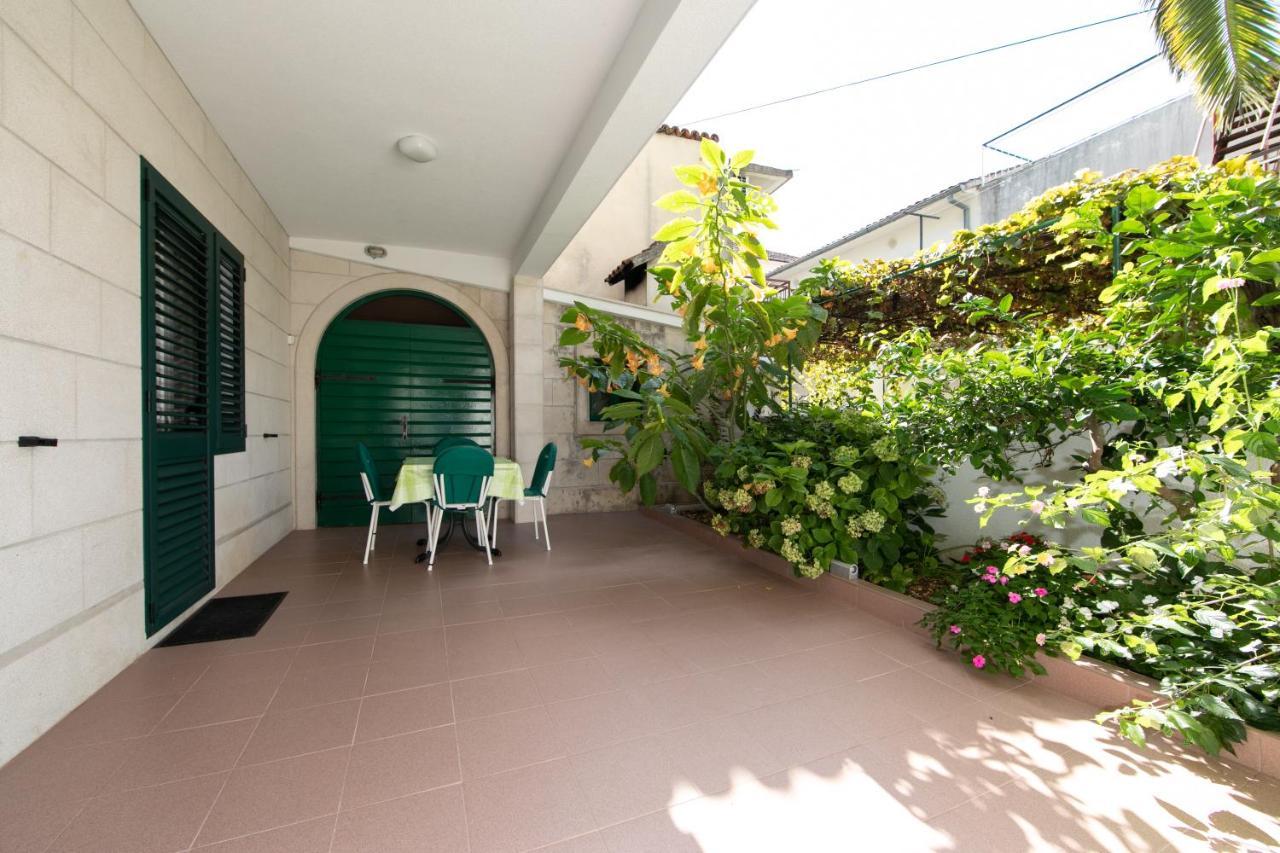 Apartmani Biser Tucepi Luaran gambar