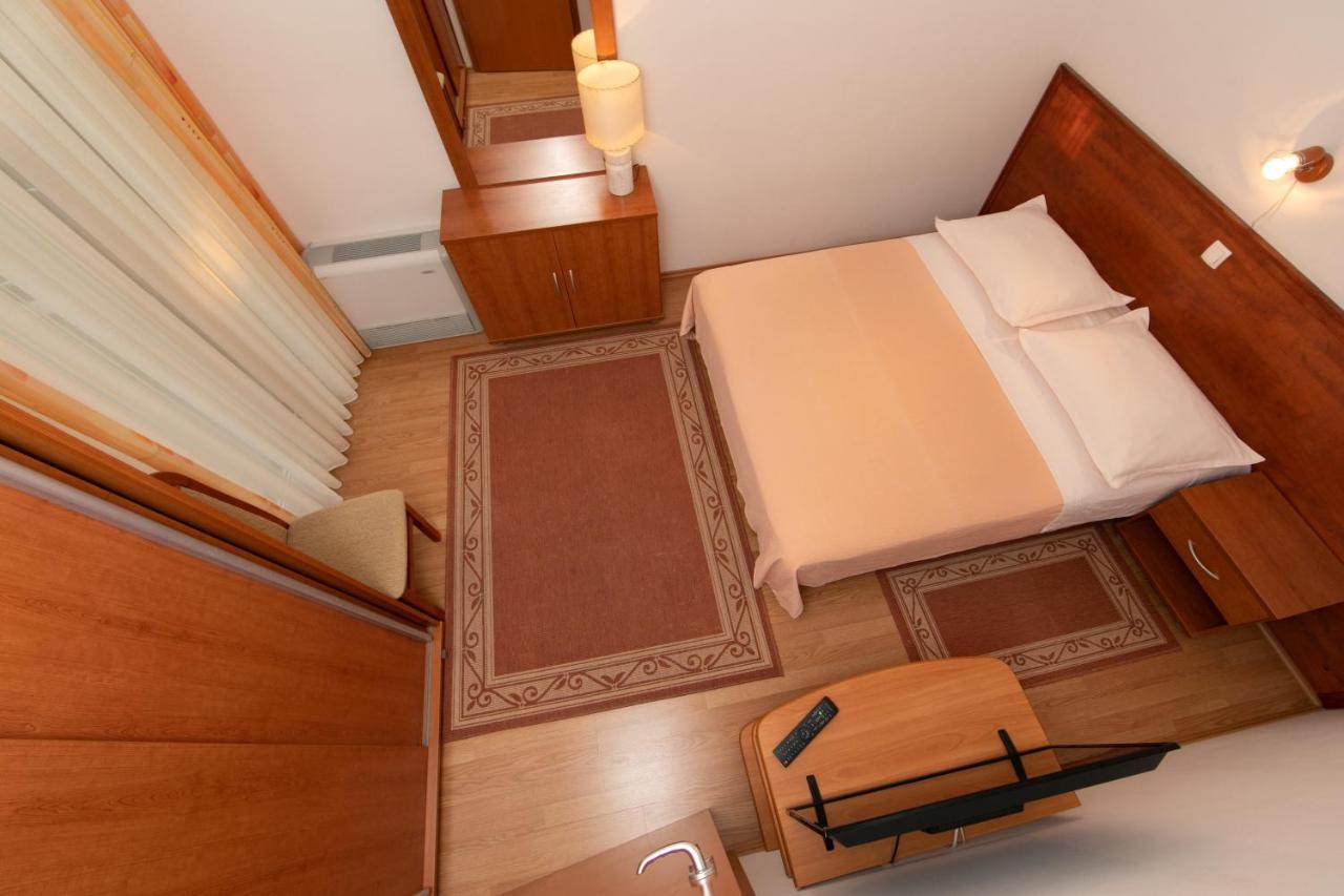 Apartmani Biser Tucepi Luaran gambar