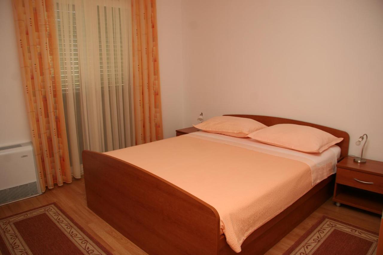 Apartmani Biser Tucepi Luaran gambar